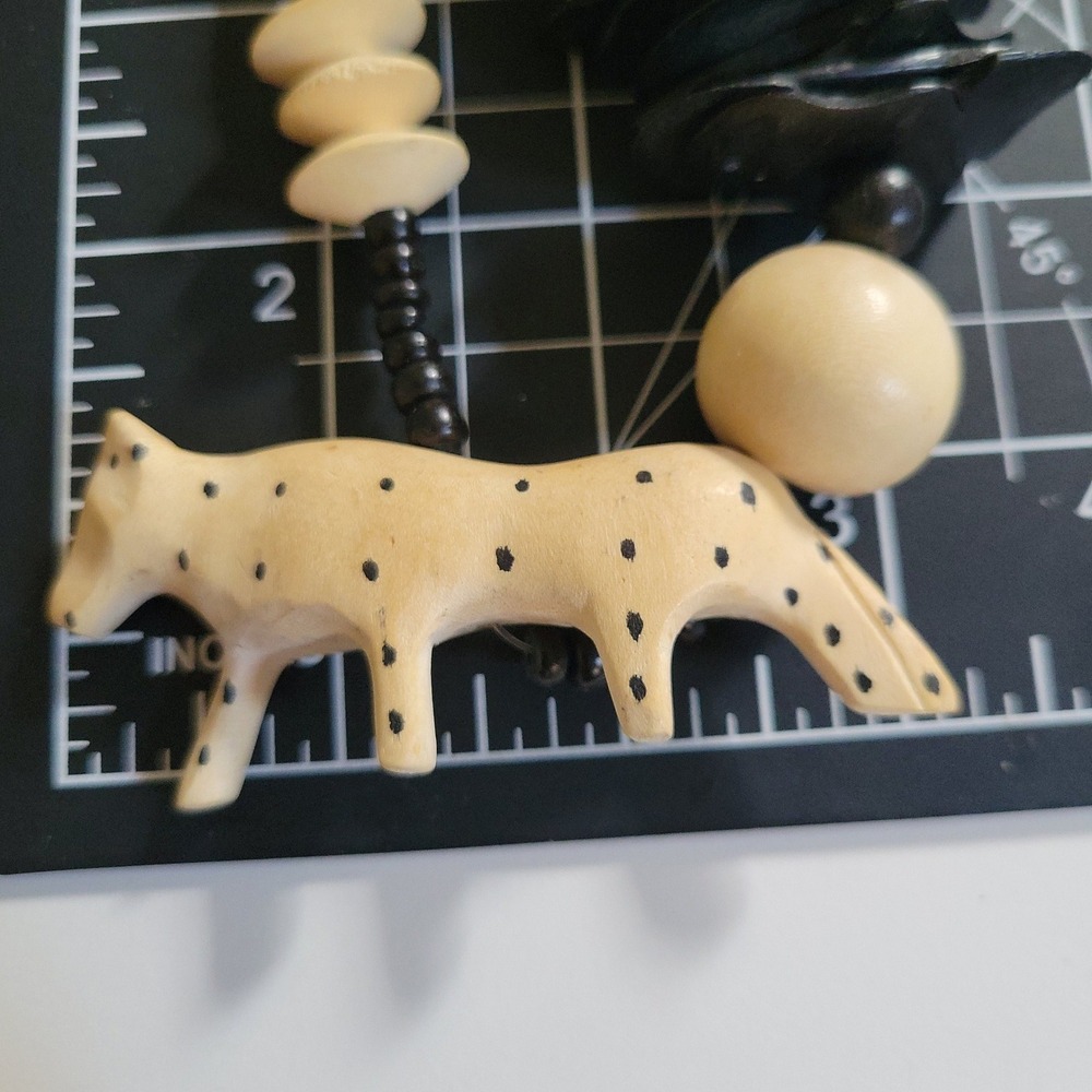 Vintage Hand Carved Wood Bone Safari Animal Elephant Leopard Necklace Eclectic - Picture 7 of 8